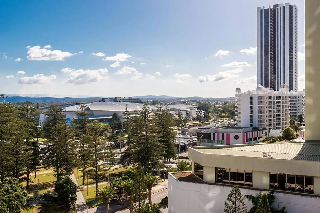 City Oasis // Broadbeach Gold Coast Holiday home